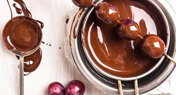 "Uvas_Truques.jpg" "Uvas_Truques.jpg"