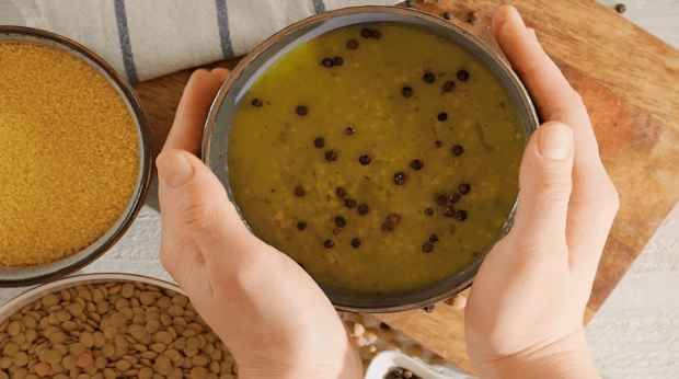 MAGGI Super Sopa Brócolos e Couve-Flor com cuscuz e lentilhas