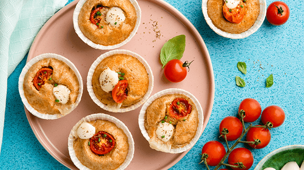 Muffins de tomate e mozarela