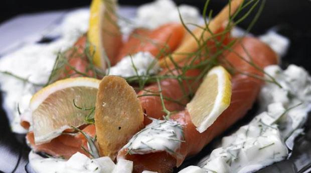 "cozinhar SalmÃ£o fumado com mol"