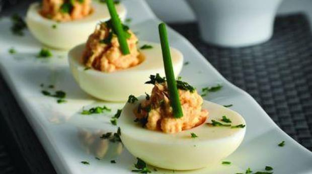 "cozinhar Ovos recheados com mo"