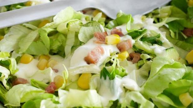 "cozinhar Salada verde com molh"