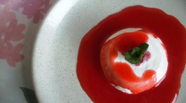"cozinhar Panna cotta com molho"