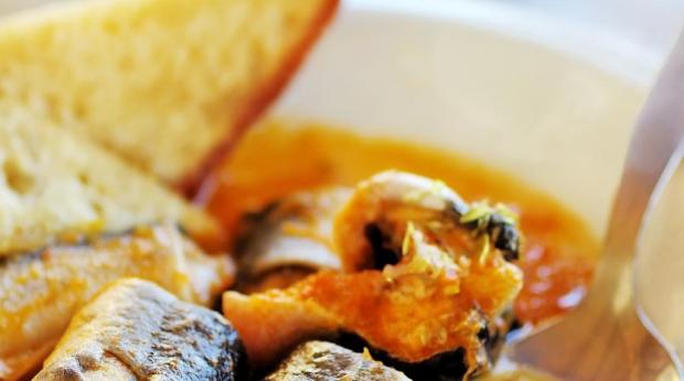 "CaÃ§arolete de Enguias"