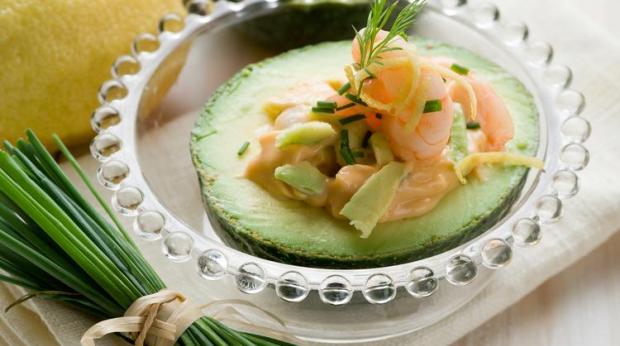 "Abacate com CamarÃ£o e Molho Ro"