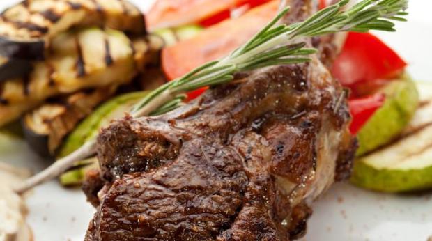 "Costeleta de Borrego com Cogum"