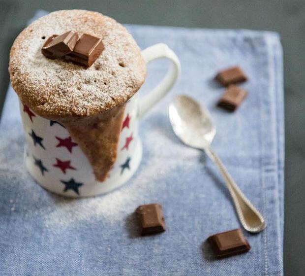 "bolo caneca chocolate caramelo"