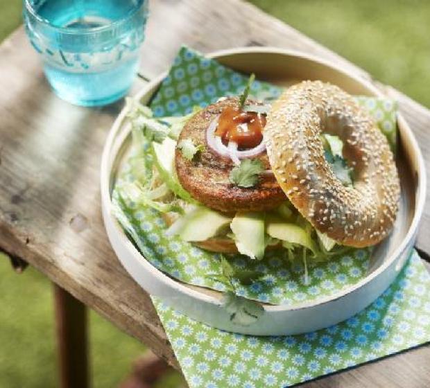 "HambÃºrguer texano com bagel.jp"