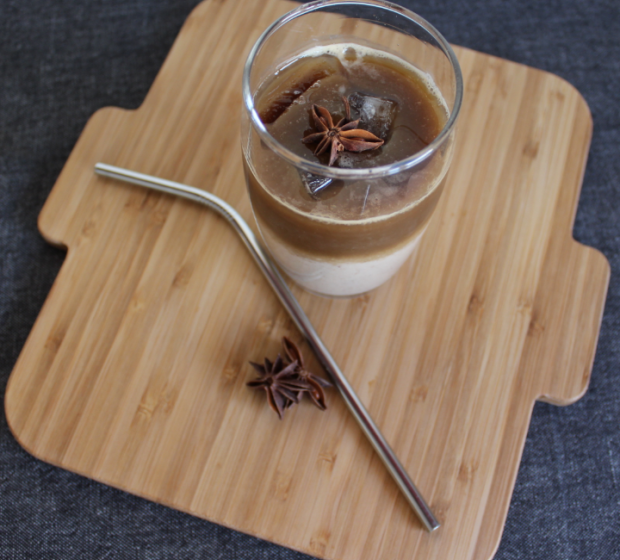 "BATIDO DE FRUTAS E CAFÃ"