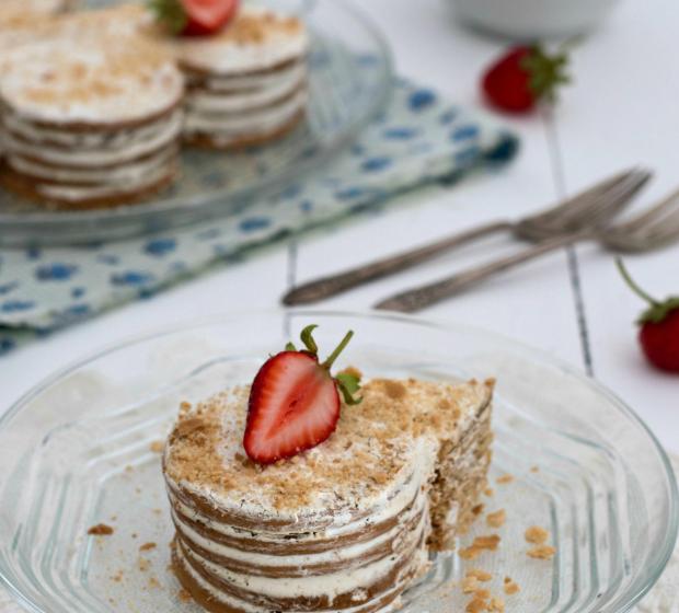 Receita de Bolo de Bolacha com Natas | NESTLÉ