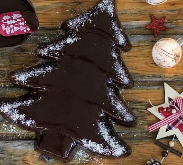 Árvore de Natal Brownie com Cobertura de Chocolate | NESTLÉ